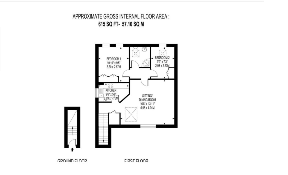 Weybridge - 2 Bed - Parking Exterior foto